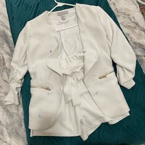 Chic and timeless short set SEE DESCRIPTION!